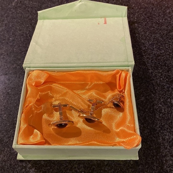 Gold And Tiger Eye Cufflinks And Tie Tack - Picture 8 of 10